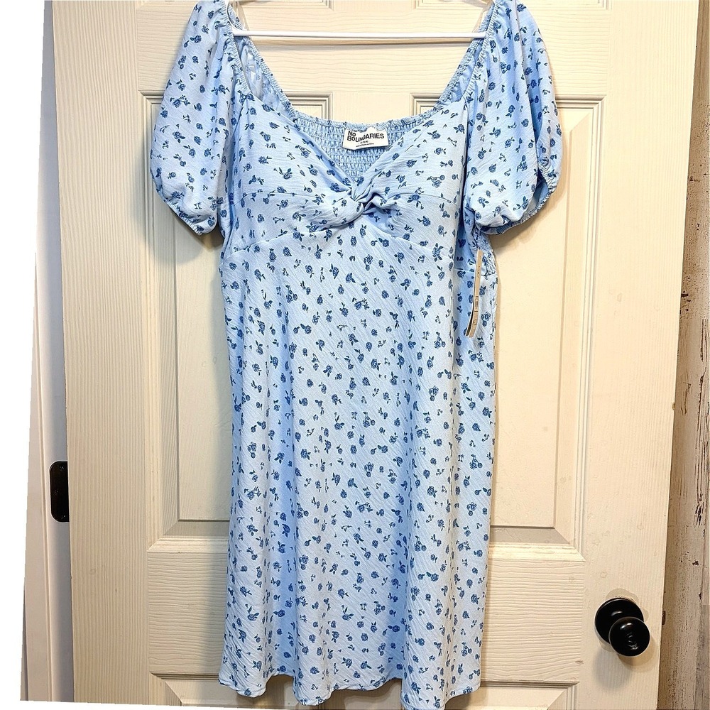 No Boundaries Dress Mini Floral Blue Puff Sleeve Sweetheart XL NWT Cute Floral